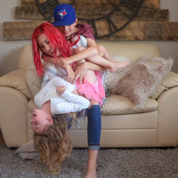 Meet your Posher, Chantelle - Picture 1 of 1